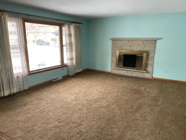 $489,000 | 525 Bunning Drive, Downers Grove, IL 60516