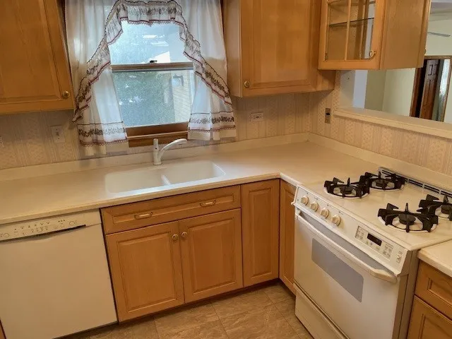 $489,000 | 525 Bunning Drive, Downers Grove, IL 60516