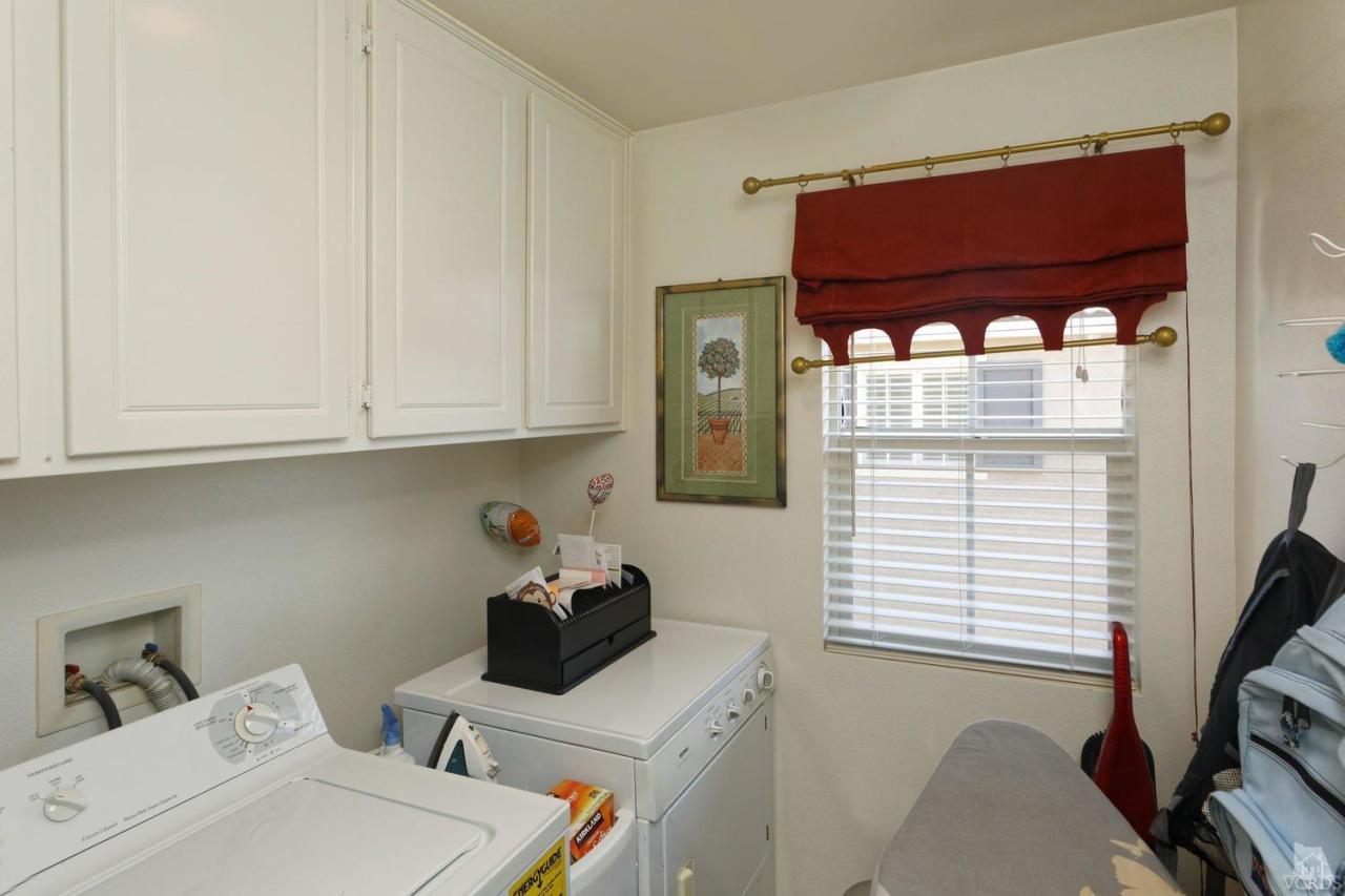 1854 Locust Street Simi Valley, CA 93063 - Photo 16 of 17