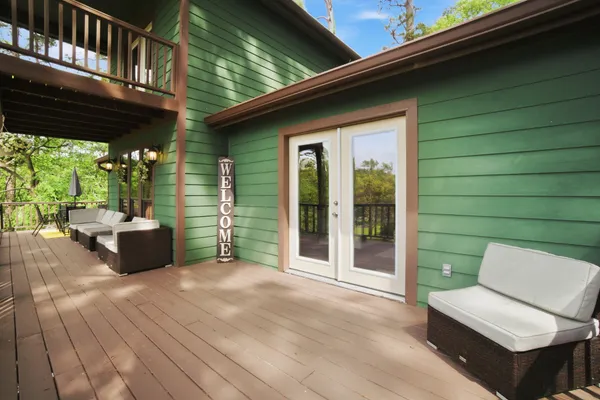$325,000 | 213 Lakefront Drive, Onalaska, TX 77360