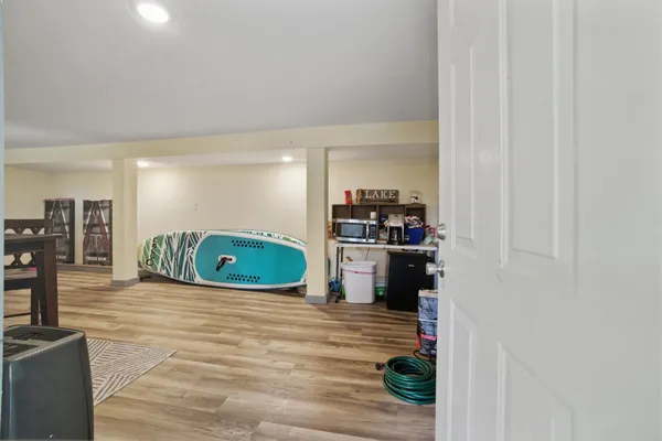 $325,000 | 213 Lakefront Drive, Onalaska, TX 77360