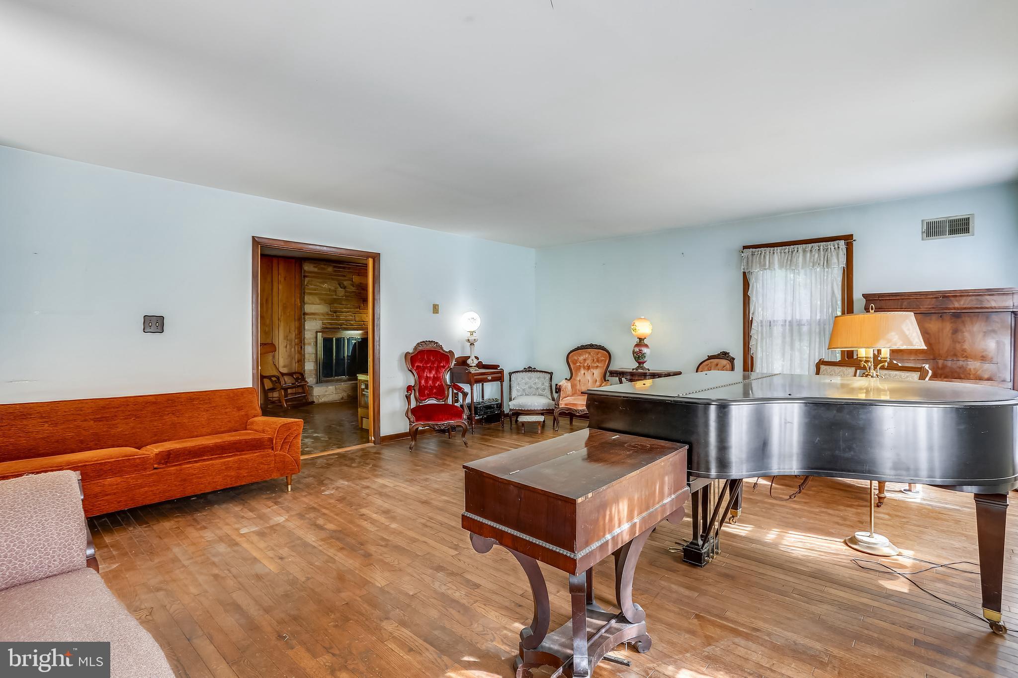 2206 Apple Tree Lane Silver Spring, MD 20905 - Photo 16 of 70 Gallery Image 16