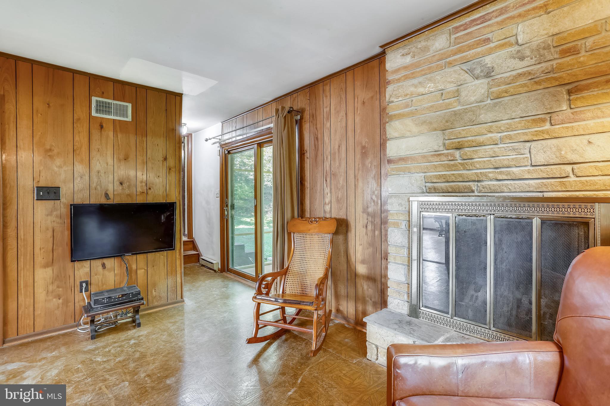 2206 Apple Tree Lane Silver Spring, MD 20905 - Photo 29 of 70 Gallery Image 29