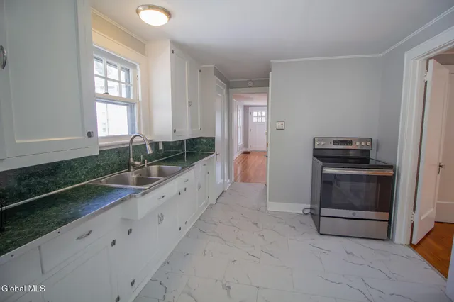 $2,350 | 9 Spring Avenue, Colonie, NY 12110