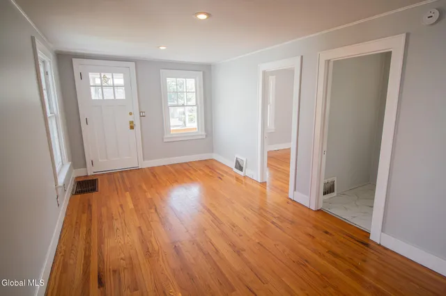 $2,350 | 9 Spring Avenue, Colonie, NY 12110