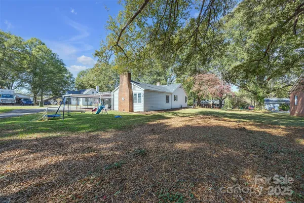 $310,000 | 227 West 27th Street, Newton, NC 28658