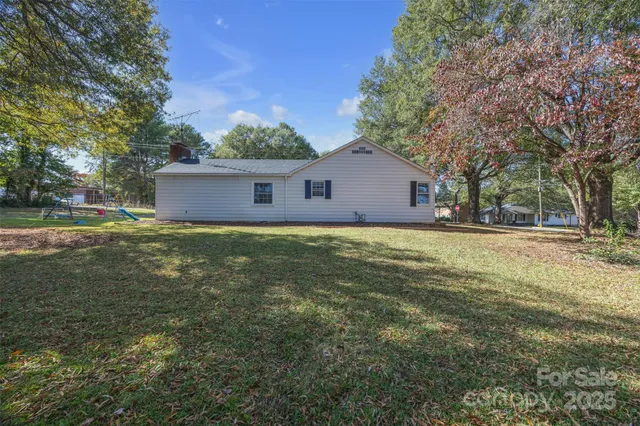 $325,000 | 227 West 27th Street, Newton, NC 28658