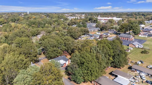 $325,000 | 227 West 27th Street, Newton, NC 28658