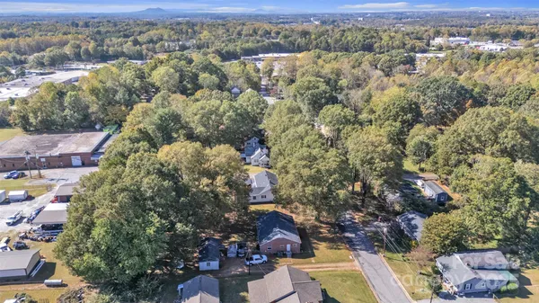 $310,000 | 227 West 27th Street, Newton, NC 28658