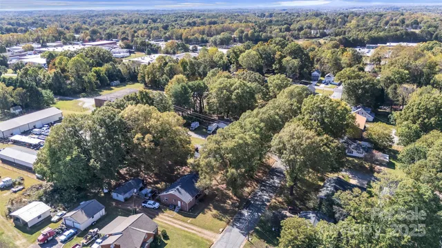 $325,000 | 227 West 27th Street, Newton, NC 28658