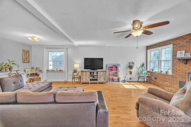 $325,000 | 227 West 27th Street, Newton, NC 28658