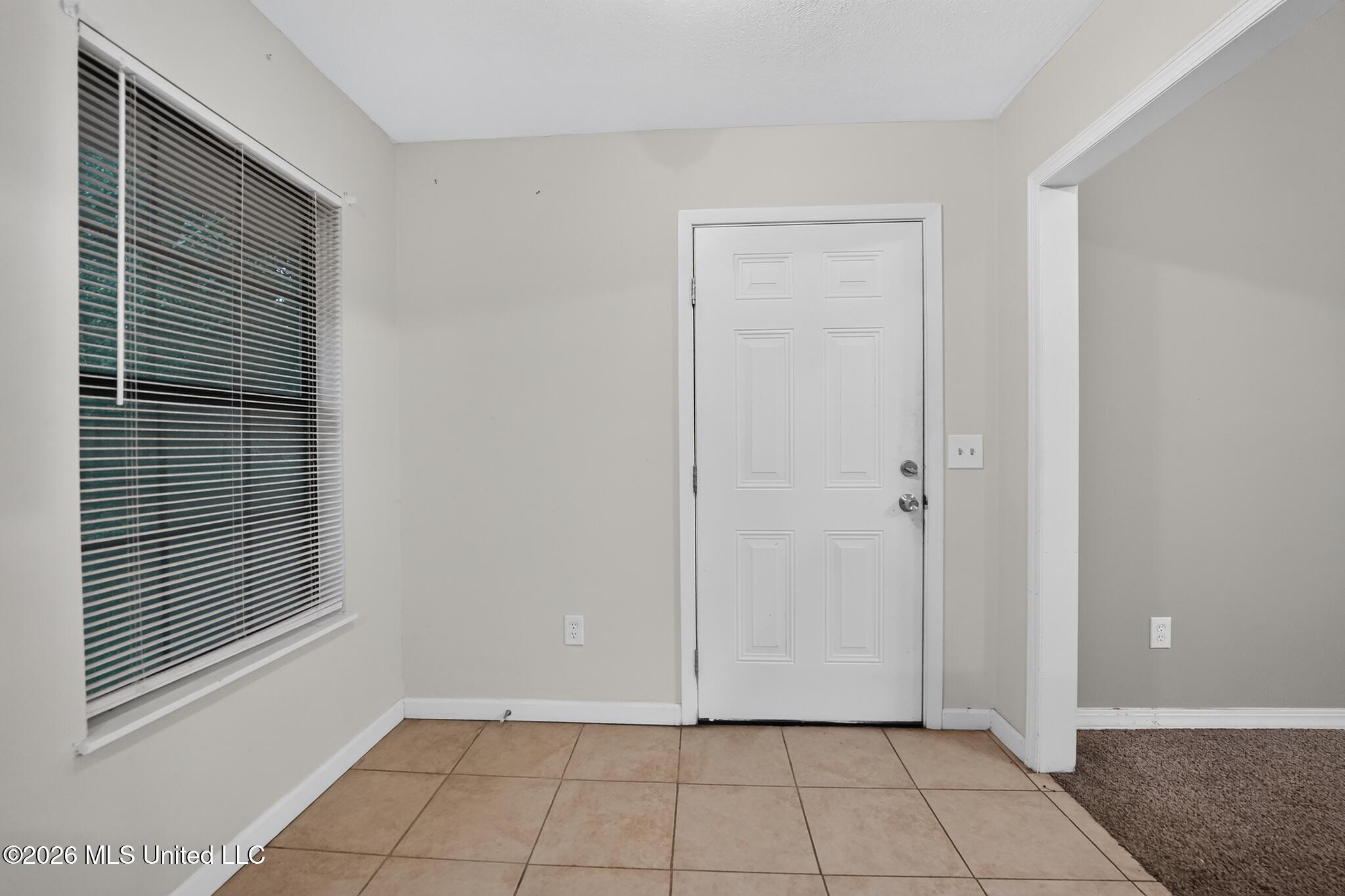 1407 Summit Avenue Jackson, MS 39212 - Photo 12 of 20 13_1407_Summit_Ave-Dining_room-8406