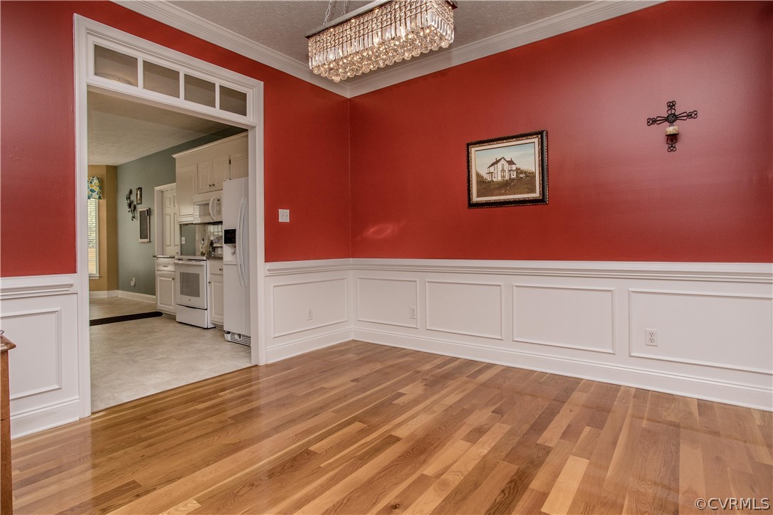 13104 Rockridge Road Chester, VA 23831 - Photo 17 of 48 dining room