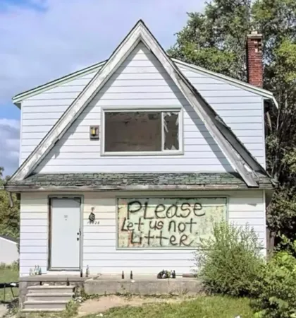 $20,000 | 12828 Strathmoor Street, Detroit, MI 48227