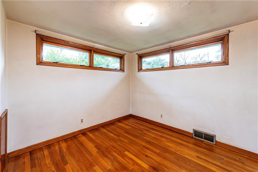 13740 Ridge Road Irwin, PA 15642 - Photo 16 of 43 an empty room with a window