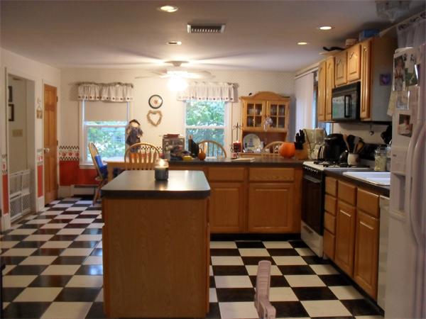 259 Dunstable Road Tyngsborough, MA 01879 - Photo 2 of 14 Gallery Image 2