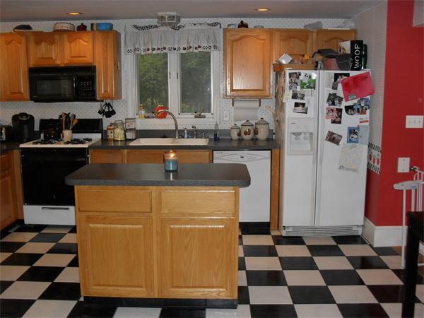 259 Dunstable Road Tyngsborough, MA 01879 - Photo 3 of 14 Gallery Image 3