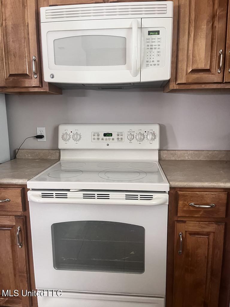 206 Teddy Lane Picayune, MS 39466 - Photo 8 of 14 tl#11kitchen