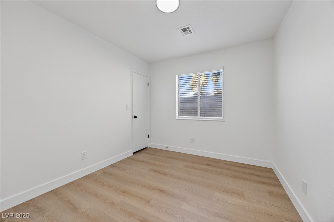 2438 Pine Creek Road Las Vegas, NV 89115 - Photo 15 of 21