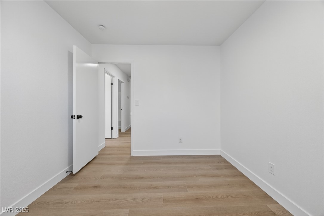 2438 Pine Creek Road Las Vegas, NV 89115 - Photo 16 of 21