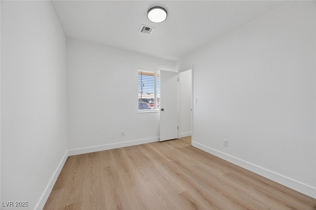 2438 Pine Creek Road Las Vegas, NV 89115 - Photo 18 of 21