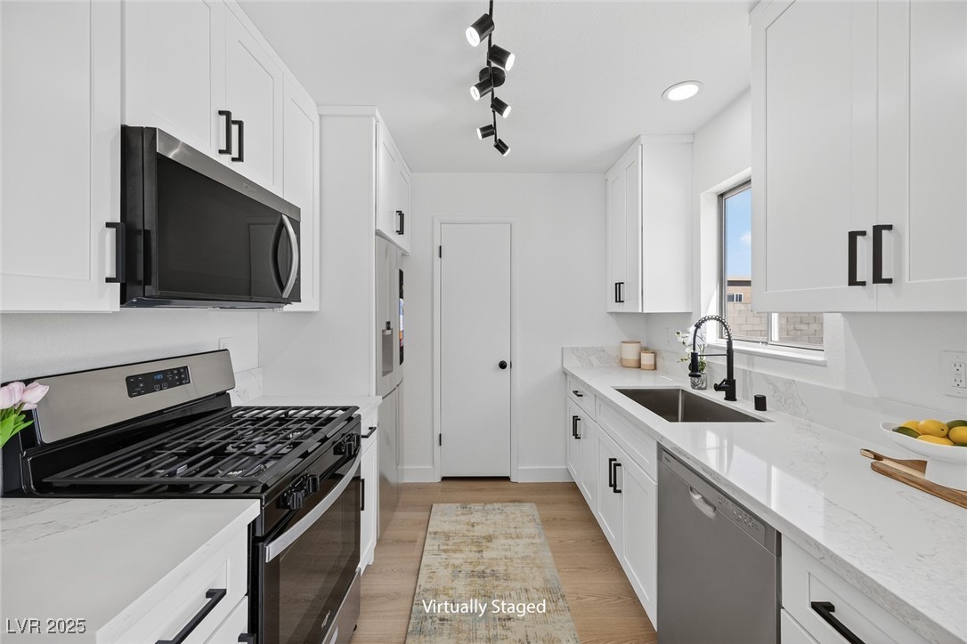 2438 Pine Creek Road Las Vegas, NV 89115 - Photo 8 of 21