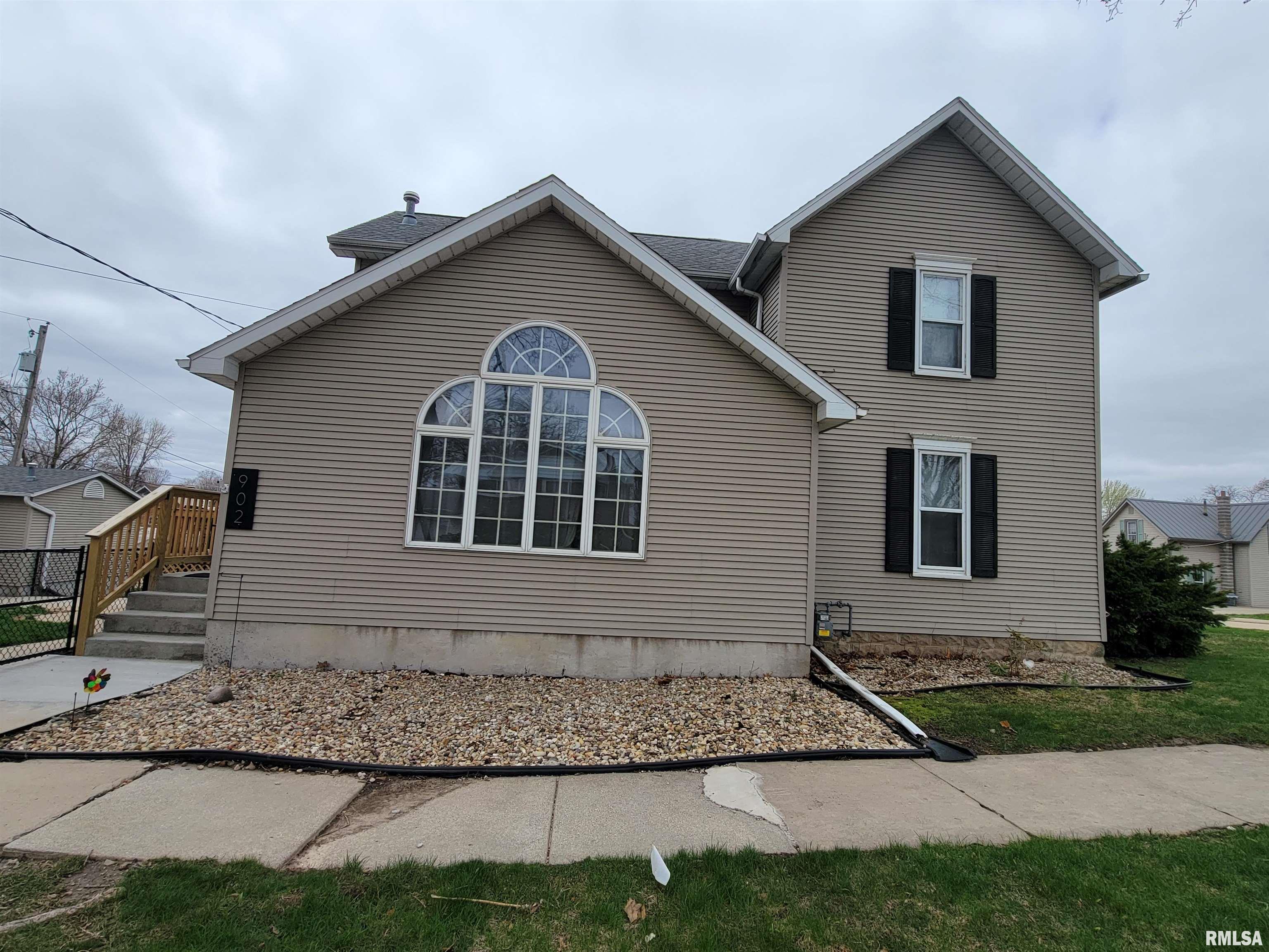 902 13th Street Fulton, IL 61252 - Photo 2 of 28 Gallery Image 2