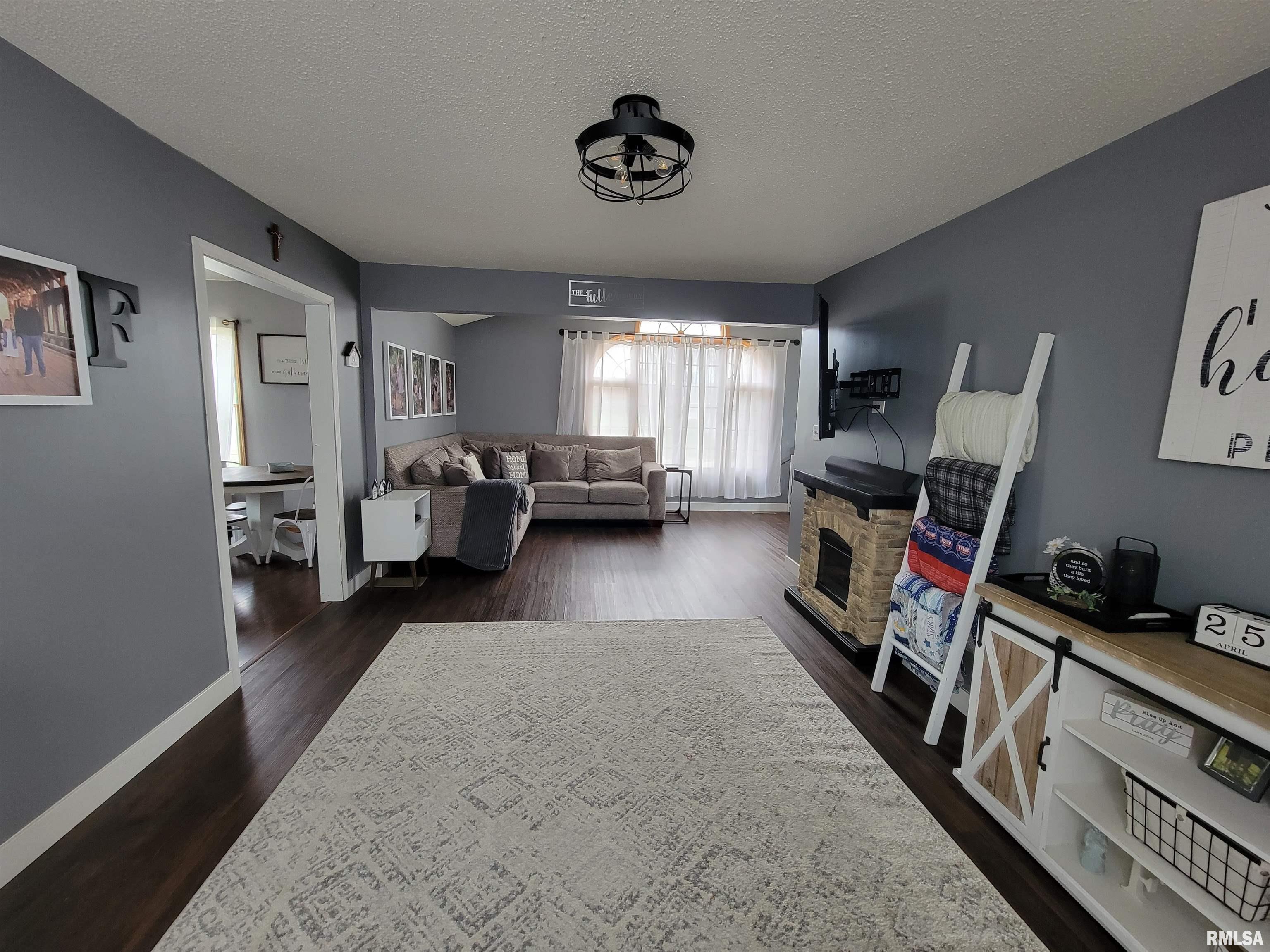 902 13th Street Fulton, IL 61252 - Photo 6 of 28 Gallery Image 6