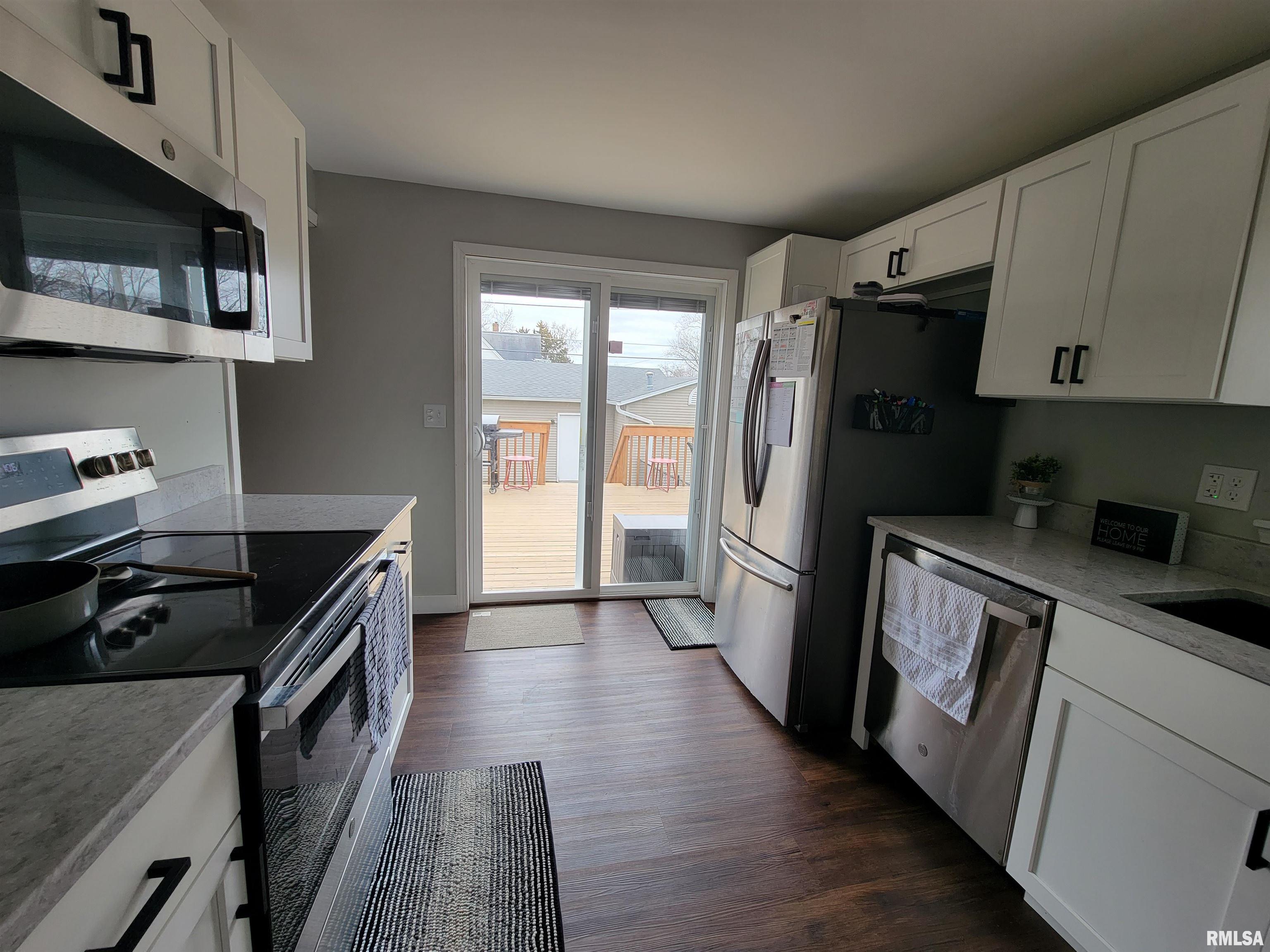 902 13th Street Fulton, IL 61252 - Photo 9 of 28 Gallery Image 9