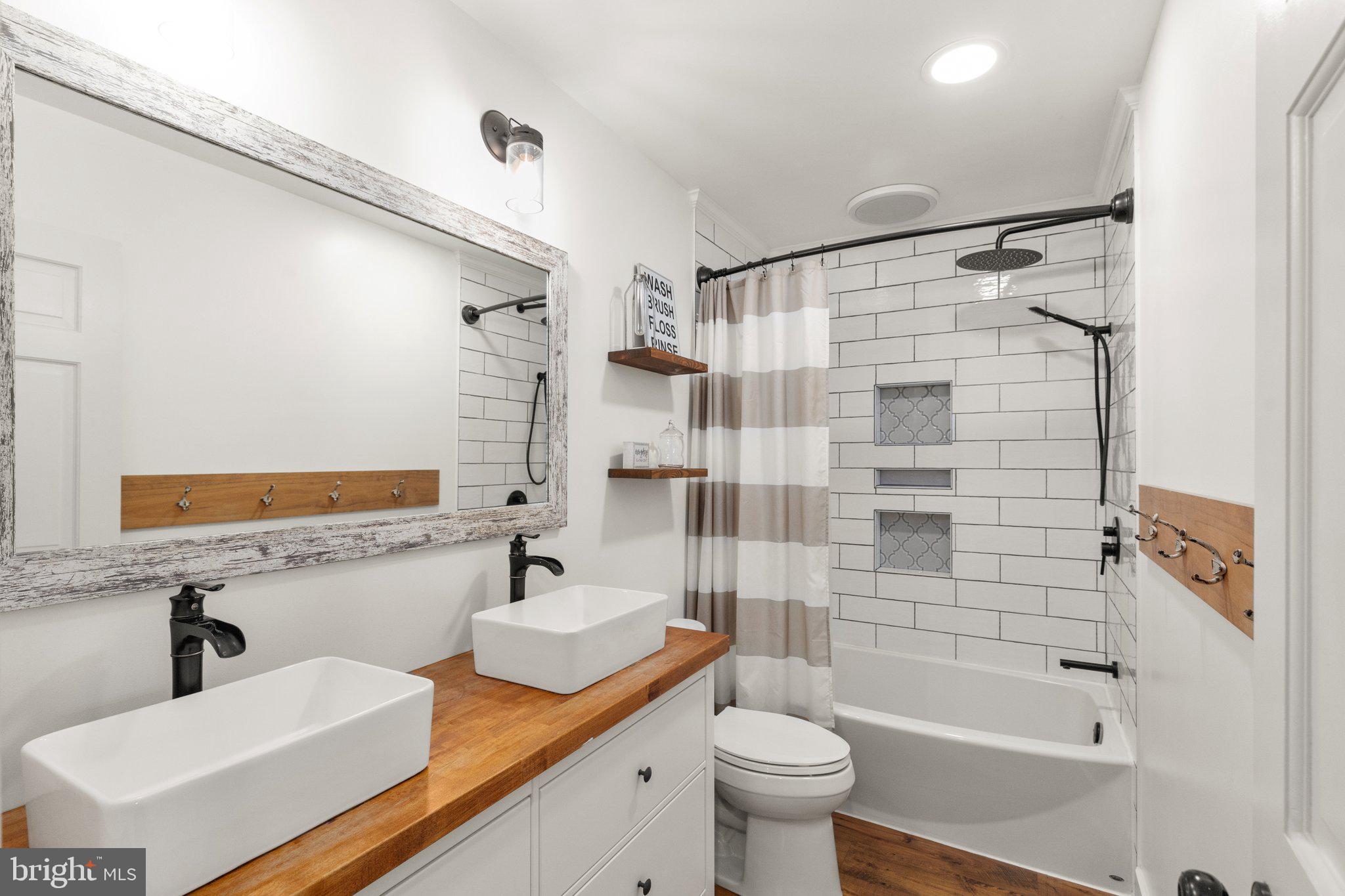 3926 Old Rocks Road Street, MD 21154 - Photo 28 of 56 2nd story bathroom