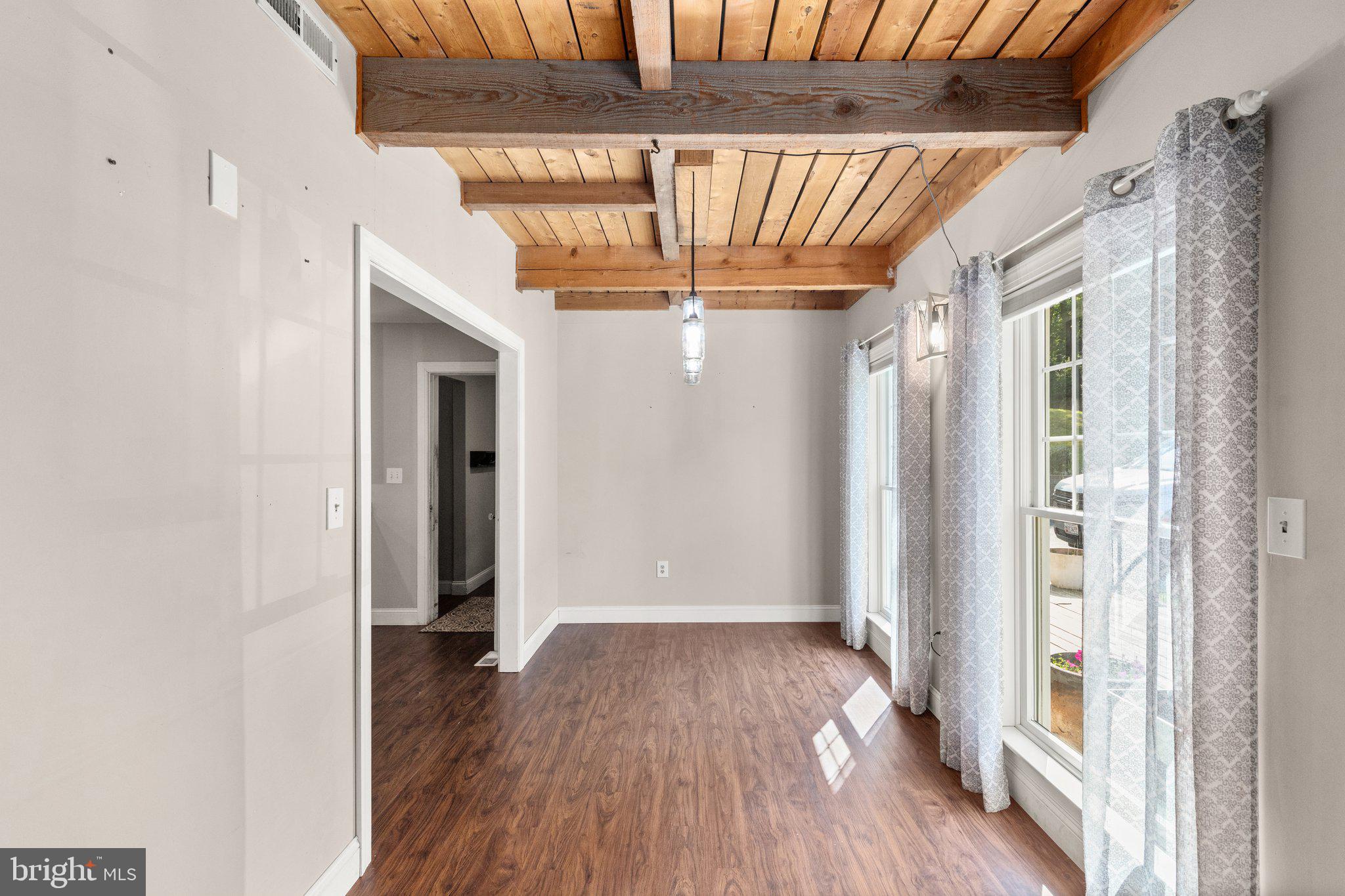3926 Old Rocks Road Street, MD 21154 - Photo 5 of 56 Main entry/dining area