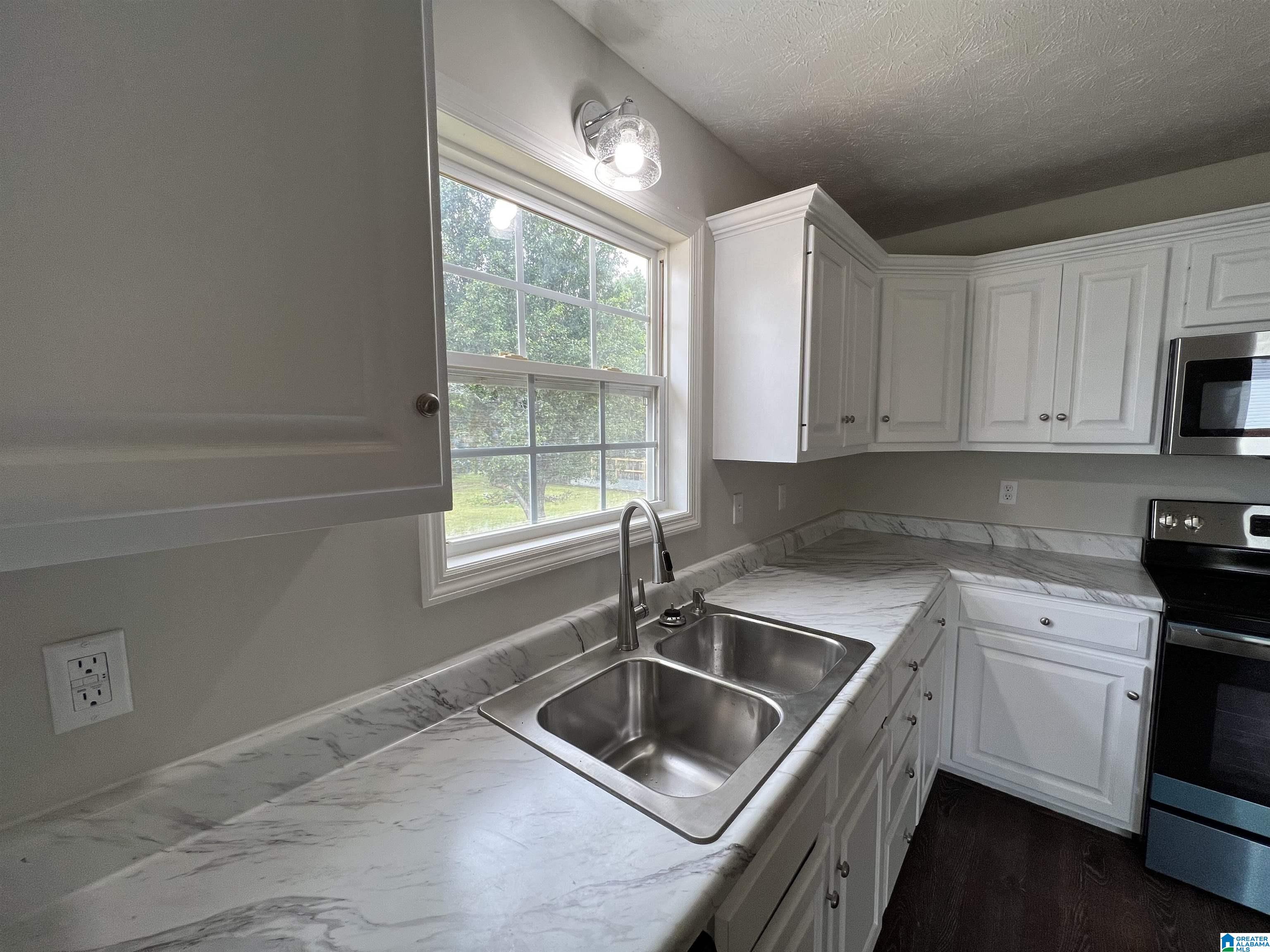 1569 Cobb Road Munford, AL 36268 - Photo 6 of 19