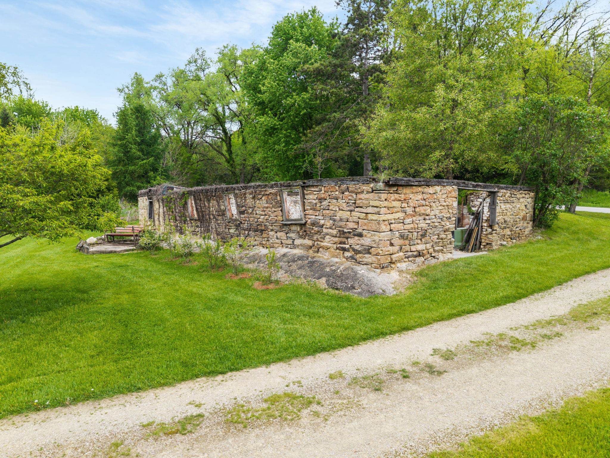 S9761 Little Bear Road Spring Green, WI 53588 - Photo 39 of 44