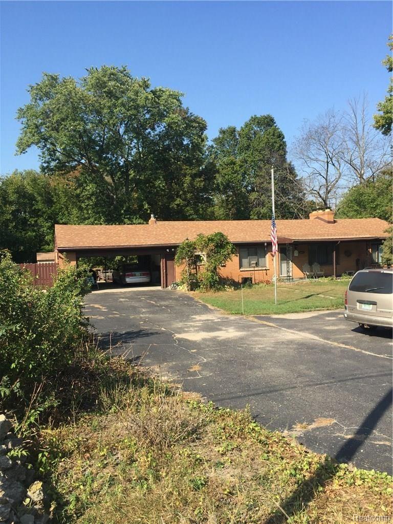 4171 North Genesee Road Flint, MI 48506 - Photo 4 of 38 D90136EE-CADA-4654-B3ED-D3338AB8A925.jpeg