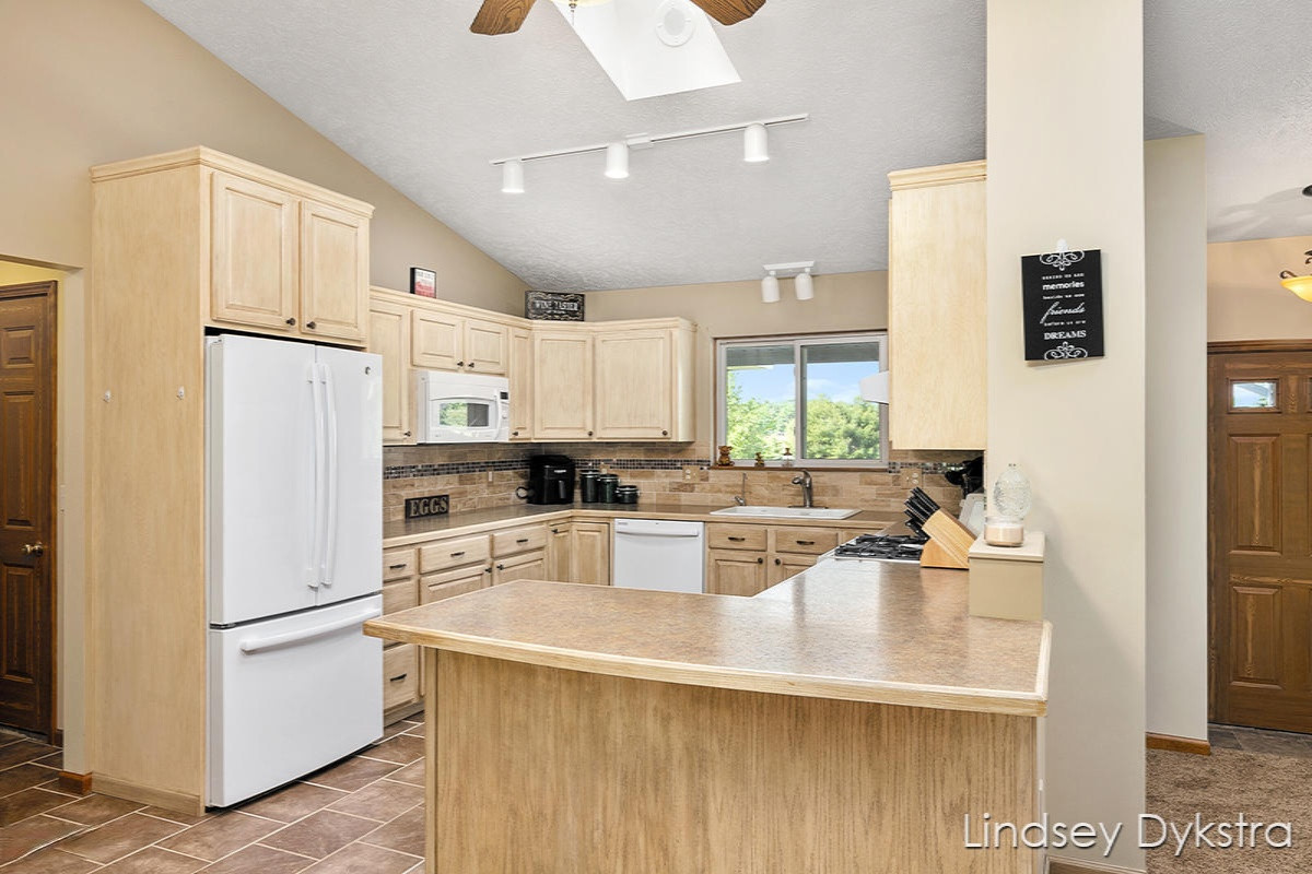 6975 South Grow Road Greenville, MI 48838 - Photo 10 of 45 IMG_1011