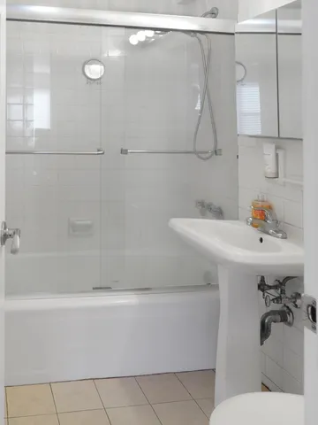 $859,000 | 33 Greenwich Avenue, Unit 6K | West Village