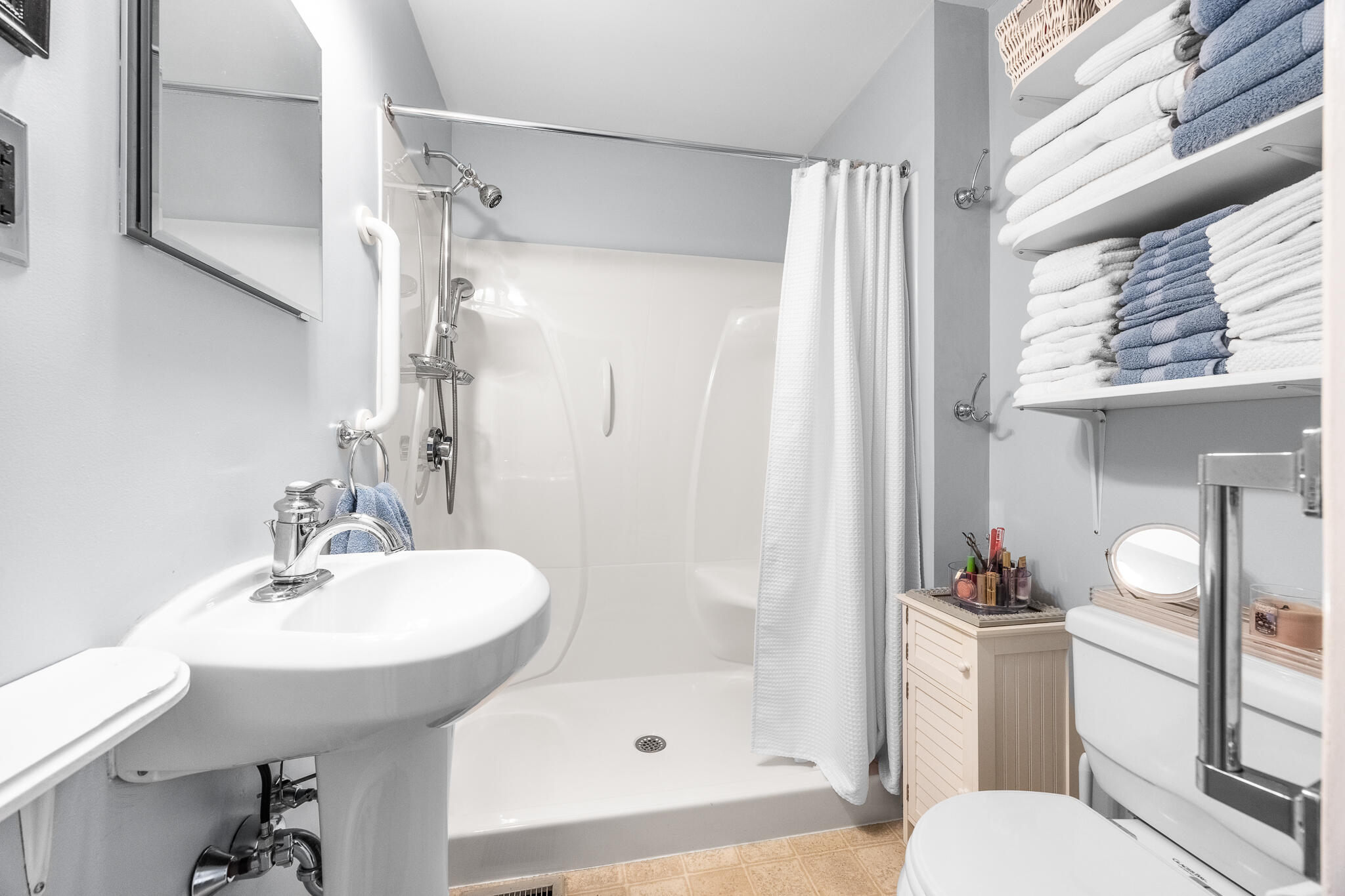 45 Eddyway Street Bangor, ME 04401 - Photo 19 of 22 Eddyway Interiors-15