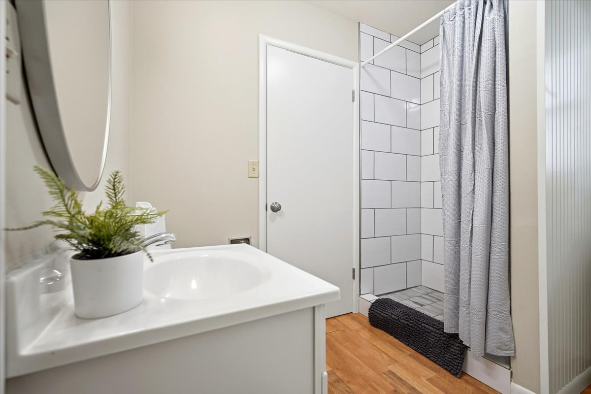 203 Highview Drive Eureka, IL 61530 - Photo 23 of 49 a bathroom with a sink and a mirror