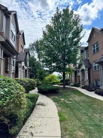 $2,799 | 1044 North Claremont Drive, Palatine, IL 60074