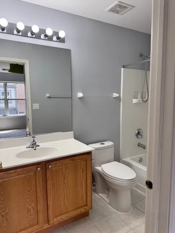 $2,799 | 1044 North Claremont Drive, Palatine, IL 60074