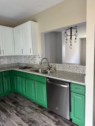 $2,799 | 1044 North Claremont Drive, Palatine, IL 60074