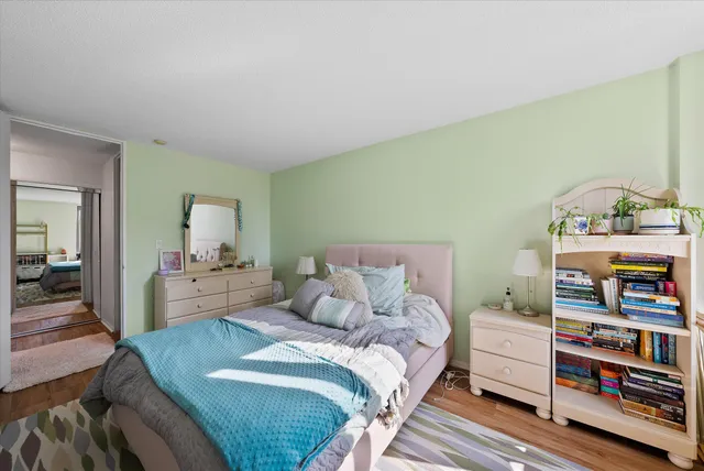 $214,900 | 929 North Astor Street, Unit 405, Milwaukee, WI 53202