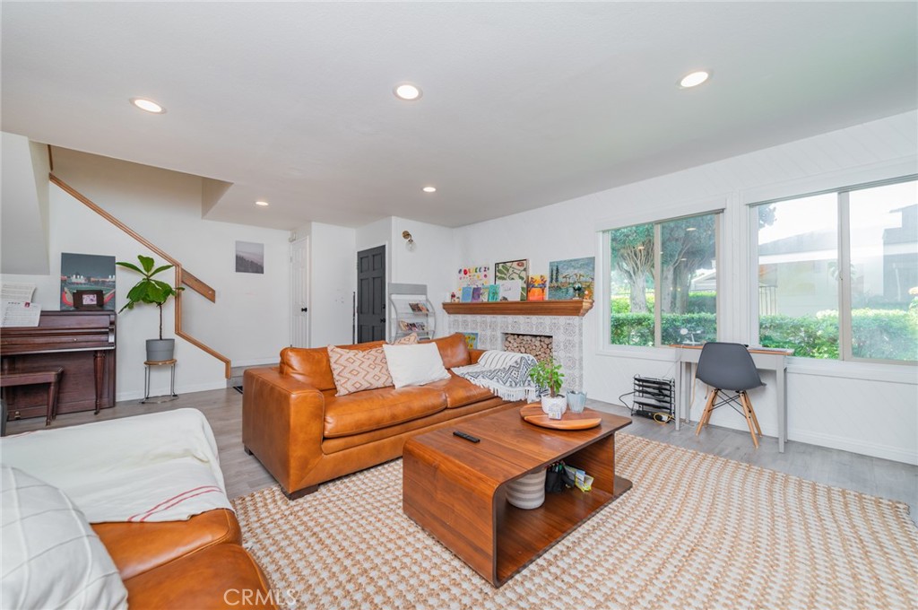 8 Deodar Irvine, CA 92604 - Photo 5 of 44