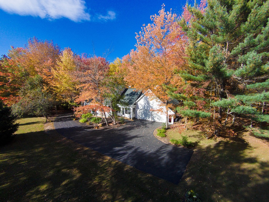 114 Parade Road Barnstead, NH 03218 - Photo 1 of 30