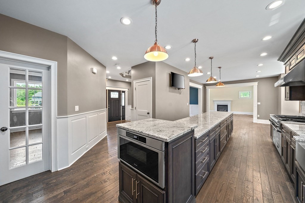 35 Herman Paul Road Canton, MA 02021 - Photo 5 of 39