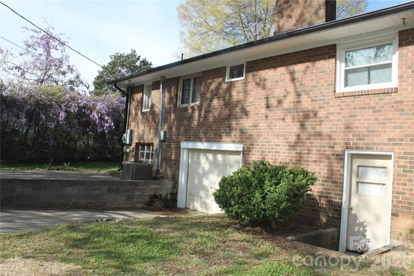 $275,000 | 2210 North Cannon Boulevard, Kannapolis, NC 28083