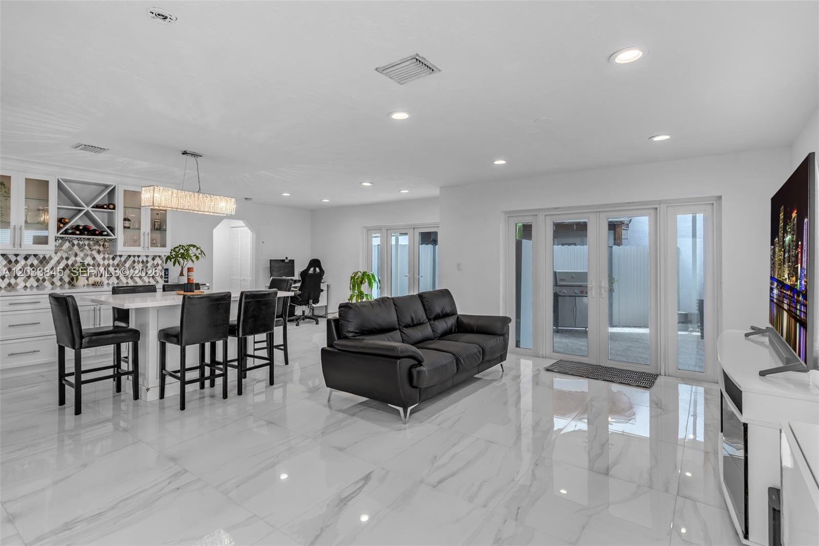 979 Northwest 126th Path Miami, FL 33182 - Photo 4 of 45