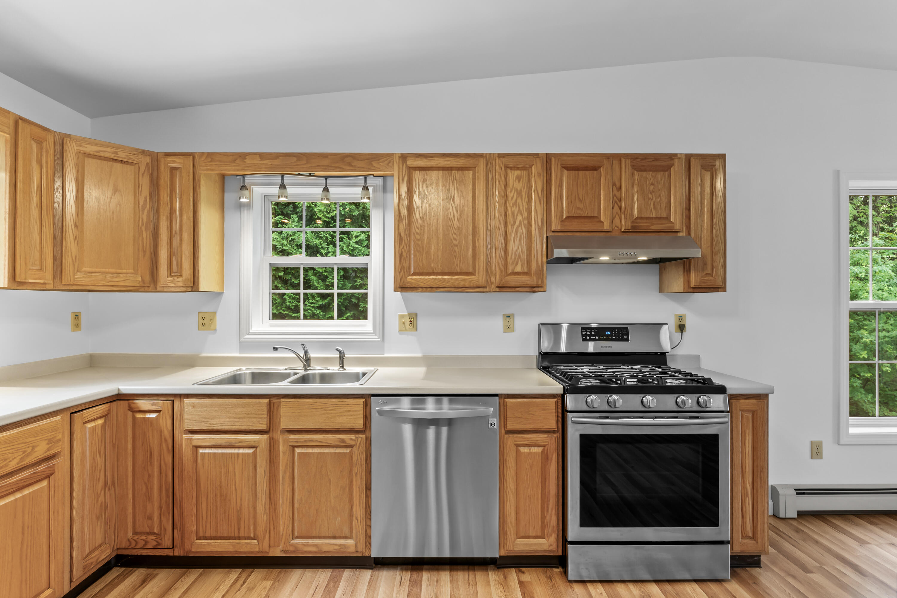 39 Riverside Drive Camden, ME 04843 - Photo 24 of 62 39 Riverside Dr_124