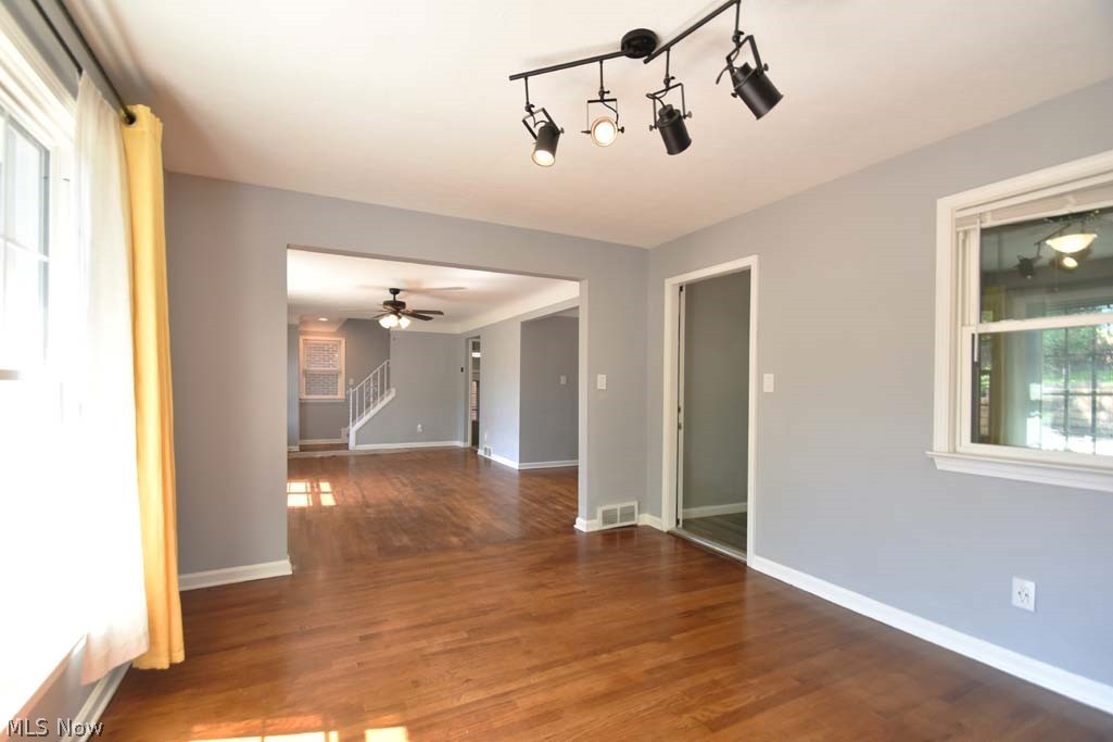2496 Ashurst Road University Heights, OH 44118 - Photo 11 of 35