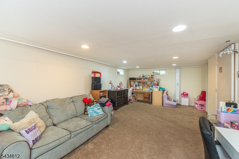 11 Hunters Lane Sparta, NJ 07871 - Photo 17 of 23